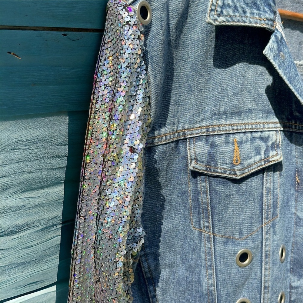 Eras Tour Ready: Dazzling Upcycled Se7en Jacket with Chic Design! Oversized Med - Picture 10 of 16
